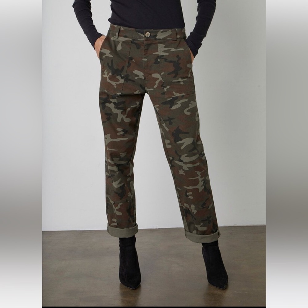 Velvet by Graham & Spencer Women’s Ottie Straight Leg Camo Pant Cotton Canvas 4